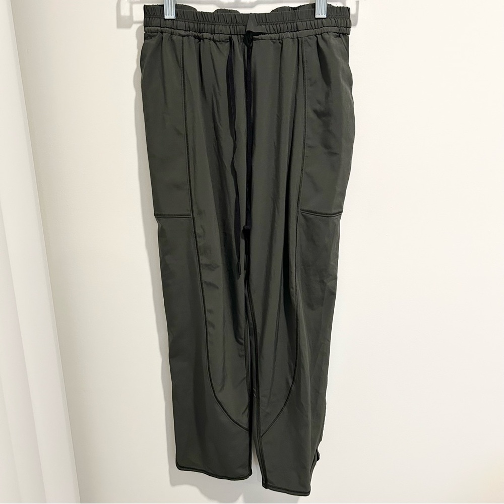 Lululemon Final Play Crop *23” Evergreen Size 6 FLAWED - Picture 4 of 11